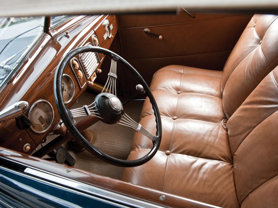  Ford V8 Deluxe Convertible Coupe 1938 года  (фото 4 из 5)